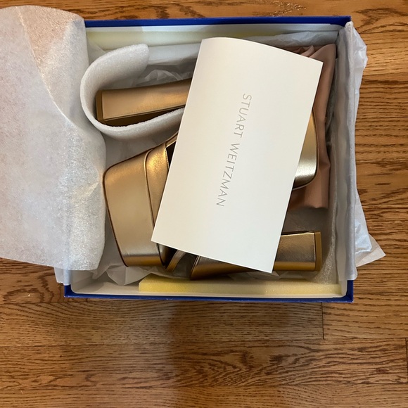 🔥🔥 Brand new Stuart Weitzman Metallic Leather Platform Pumps - super cute! - Picture 8 of 8